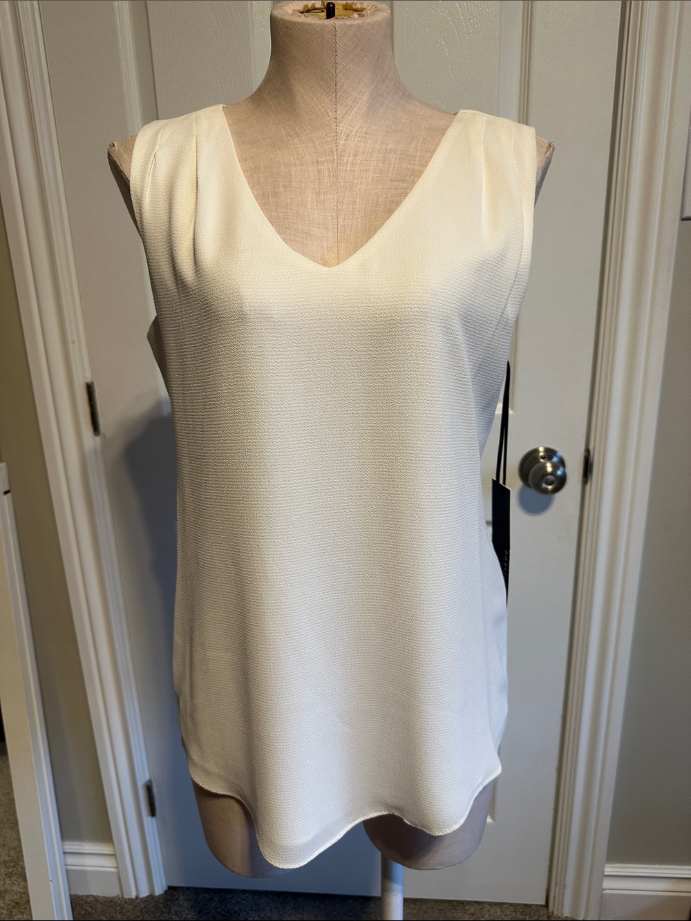Iris Setlakwe Ivory Textured V-Neck Tank